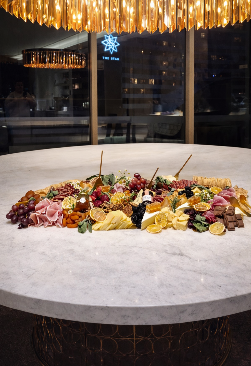 Flat Lay Signature Grazing Table – Cheese and Crackers GC